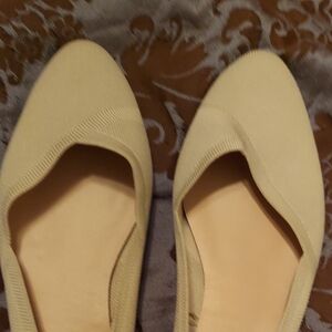 Elegant Cream Women's Flats